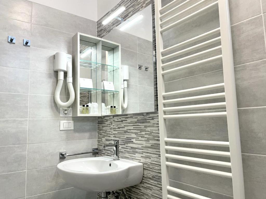 Residence Hotel Angeli Rimini Extérieur photo